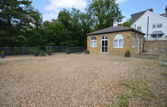 Plot for sale in Weybridge photo